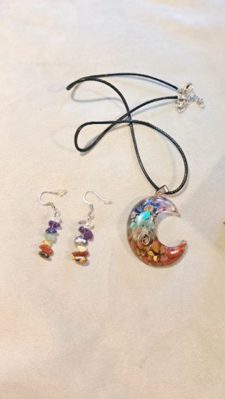 Conjunto orgonita colgante + pendientes 7 chakras