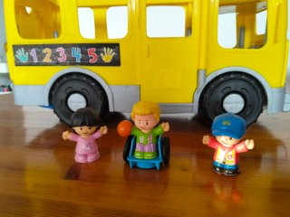 Autobús escolar Little People de Fisher Price