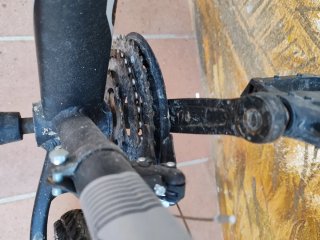 Bici de Montaña Negra y Roja