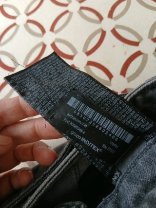 Vaqueros Zara Talla 40 Gris con Cinturón