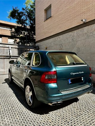 Porsche Cayenne 2004