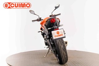TRIUMPH SPEED TRIPLE