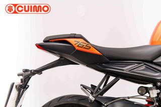 TRIUMPH SPEED TRIPLE
