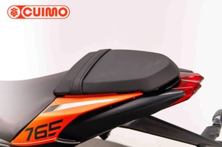 TRIUMPH SPEED TRIPLE
