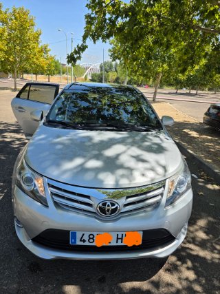 Toyota Avensis 2011