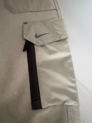 Pantalón chándal niño Nike verde oliva