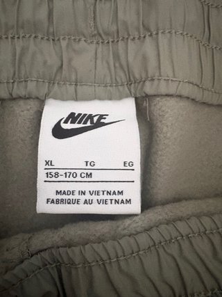 Pantalón chándal niño Nike verde oliva