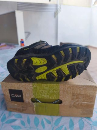 Zapatillas montaña niño CMP Waterproo. Talla 31f