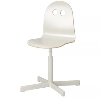 Silla infantil blanca con diseño divertido