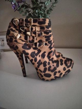 Botines leopardo Mia Rock Talla 36