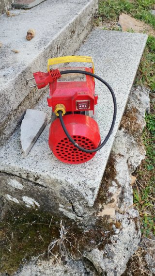 Bomba de agua/vino Rover 20ce