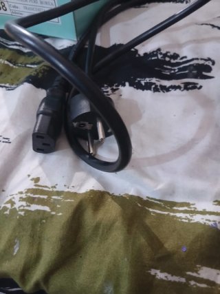 Cables de corriente para torres y pantallas