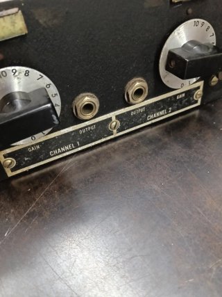 Amplificador Dual Channel Peer Vintage