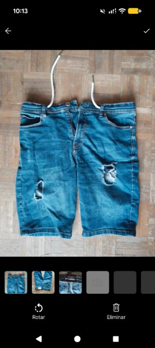 Pantalones cortos vaqueros con rotos