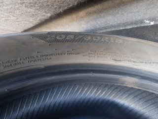 Neumáticos Hankook 205/60 R16 50% vida