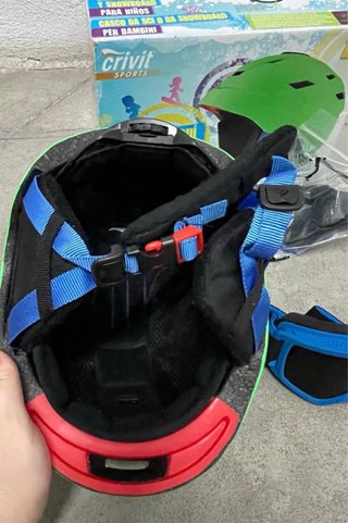 Casco Crivit y 2 gafas infantiles esquí y snow