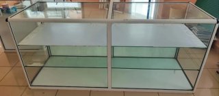 Mostrador cristal y aluminio