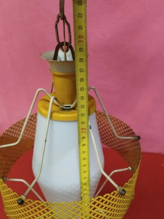 Raro lampadario anni 60 metallo e vetro opalino