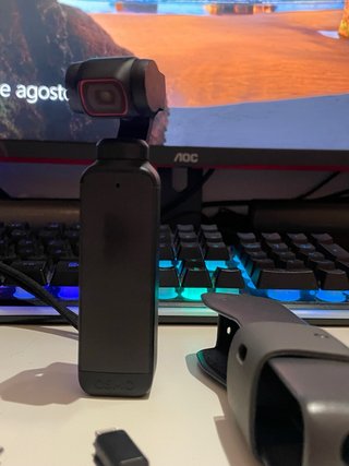 DJI Osmo Pocket 2 con manual y funda