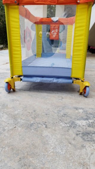 Parque cuna de viaje