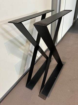 Patas de mesa metálicas negras