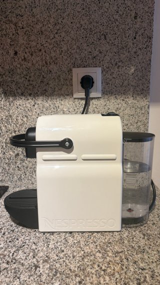 Cafetera Nespresso Krups Inissia Blanca