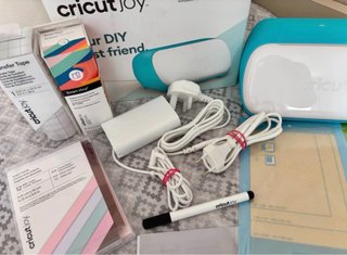 Cricut Joy Kit Taglierina Vinile e Accessori