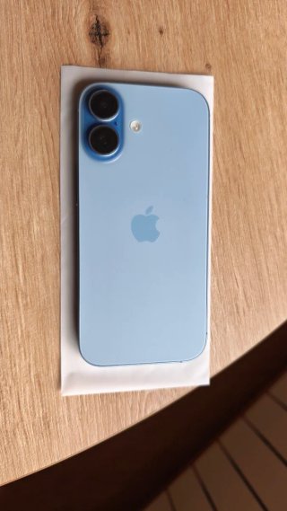 **** iPhone 17 ****