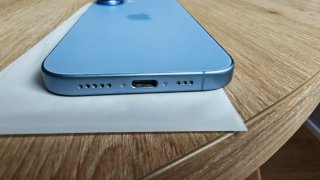 **** iPhone 17 ****