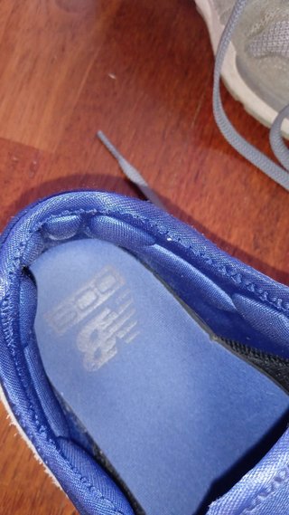 Zapatillas New Balance grises y azules