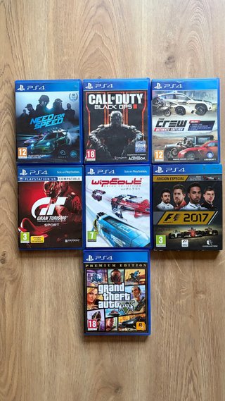 PS4 (PlayStation 4) Negra + 3 mandos y Juegos