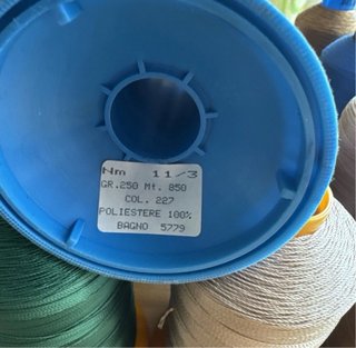 20 rocchetti filo da cucito n.11 nuovi