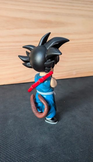 Figura Goku Joven Dragon Ball 15cm