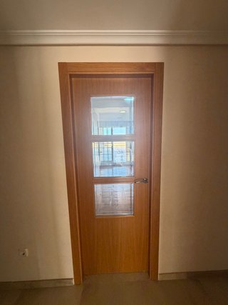 Puerta de interior con 3 cristales