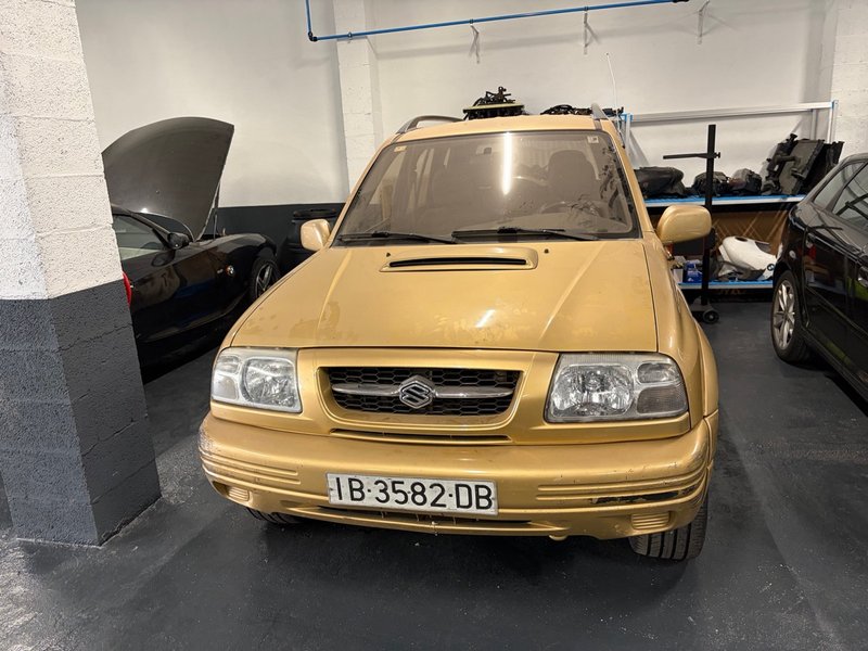 Suzuki Grand Vitara 1998 - foto 1