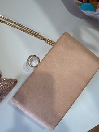 Zapatos de fiesta y clutch rosa dorado