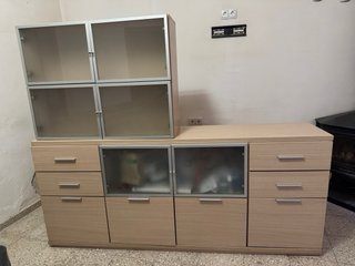 Mueble de salón modular con vitrinas