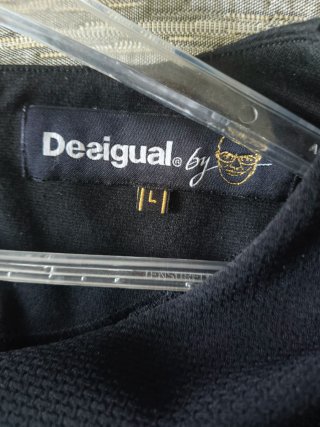 Vestido negro Desigual con estampado