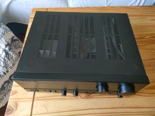 Amplificador Marantz PM50.