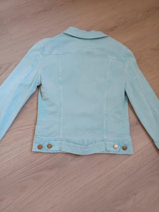 Cazadora vaquera azul talla L 10€ no negociable