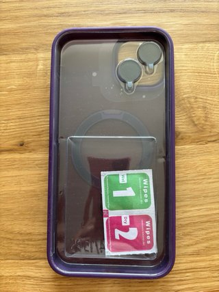 Funda Morada iPhone 15 Plus
