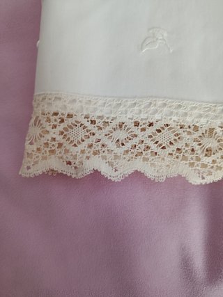 Juego sábana y almohadas encaje bolillos
