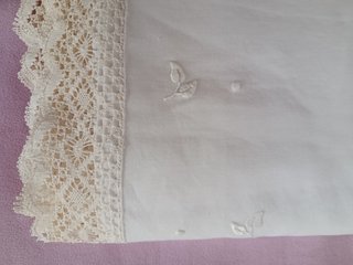 Juego sábana y almohadas encaje bolillos