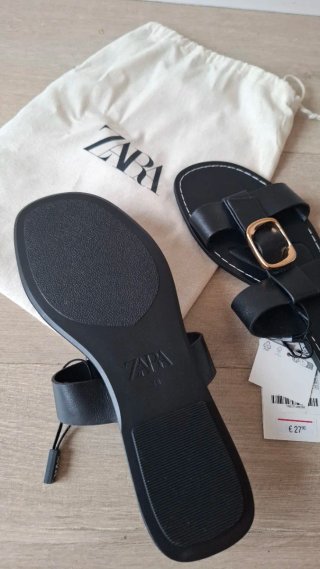 Sandalias de esta temporada de Zara sin estrenar