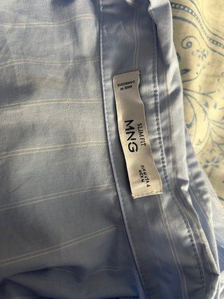 Camisa Mango azul con rayas blancas