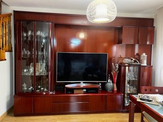 Mueble de salón librería madera y cristal