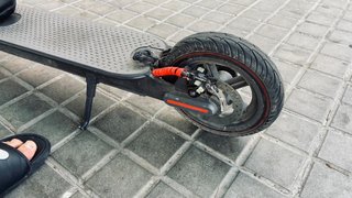 Patinete Xiaomi con batería externa