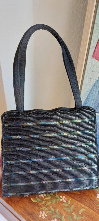 Bolso de fiesta negro con abalorios