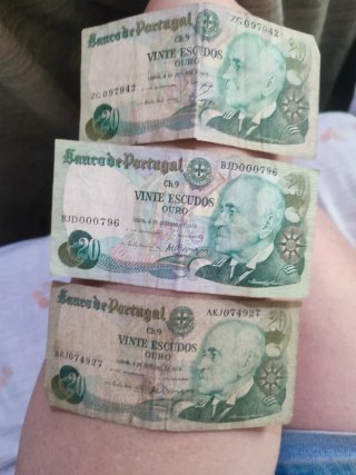 Billetes antiguos.