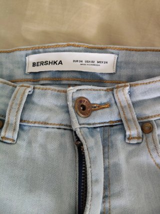 Pantalón vaquero azul claro